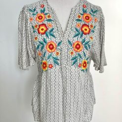 Floral Embroidery Blouse